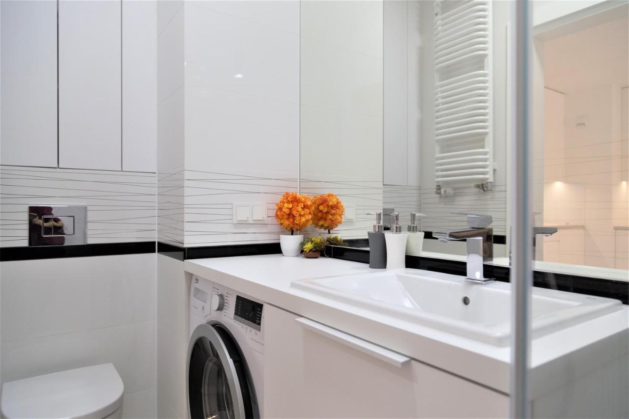 Exclusive 2Br! Apartment In Center +Netflix +Gym Warschau Buitenkant foto