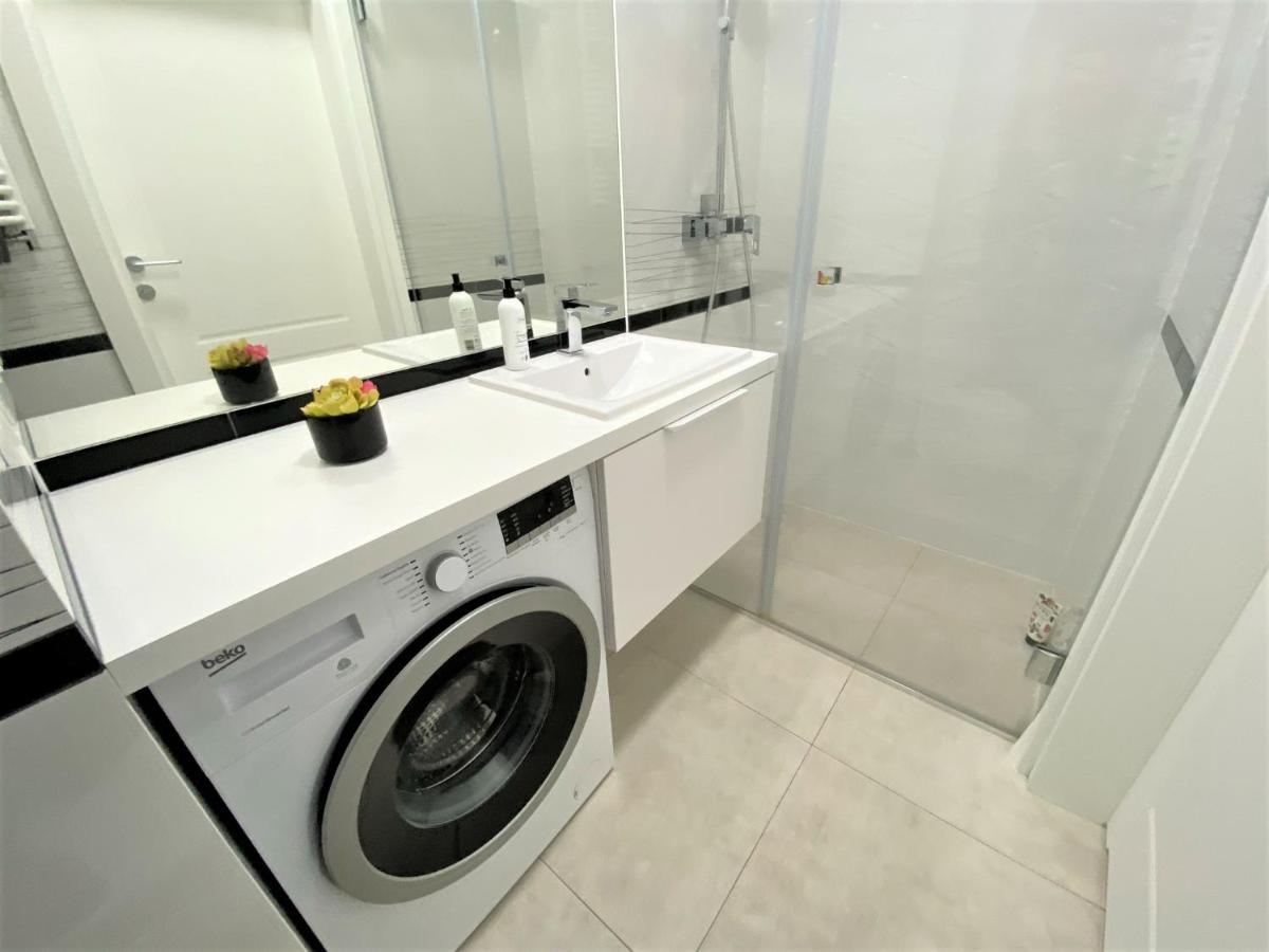 Exclusive 2Br! Apartment In Center +Netflix +Gym Warschau Buitenkant foto