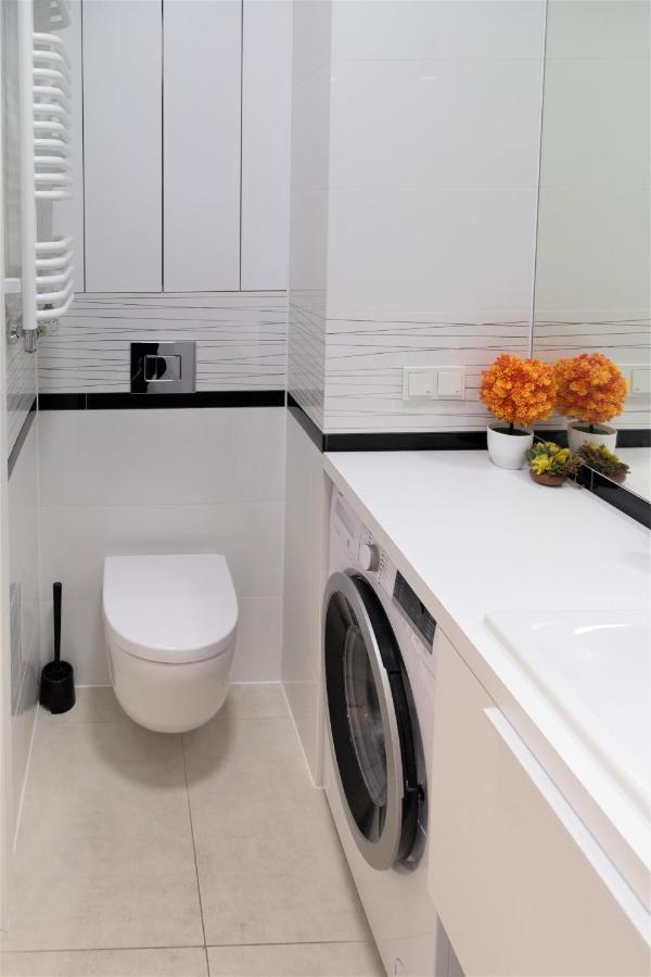 Exclusive 2Br! Apartment In Center +Netflix +Gym Warschau Buitenkant foto