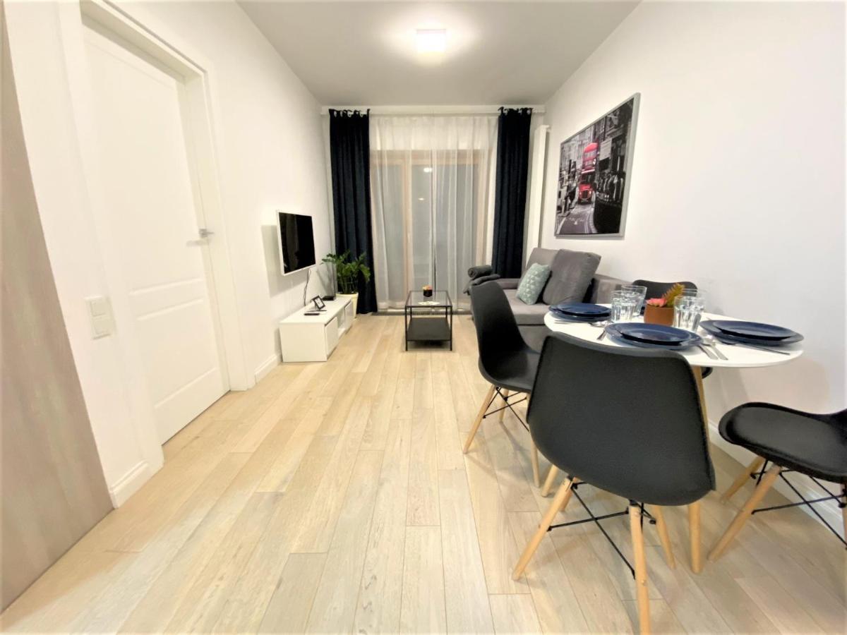 Exclusive 2Br! Apartment In Center +Netflix +Gym Warschau Buitenkant foto