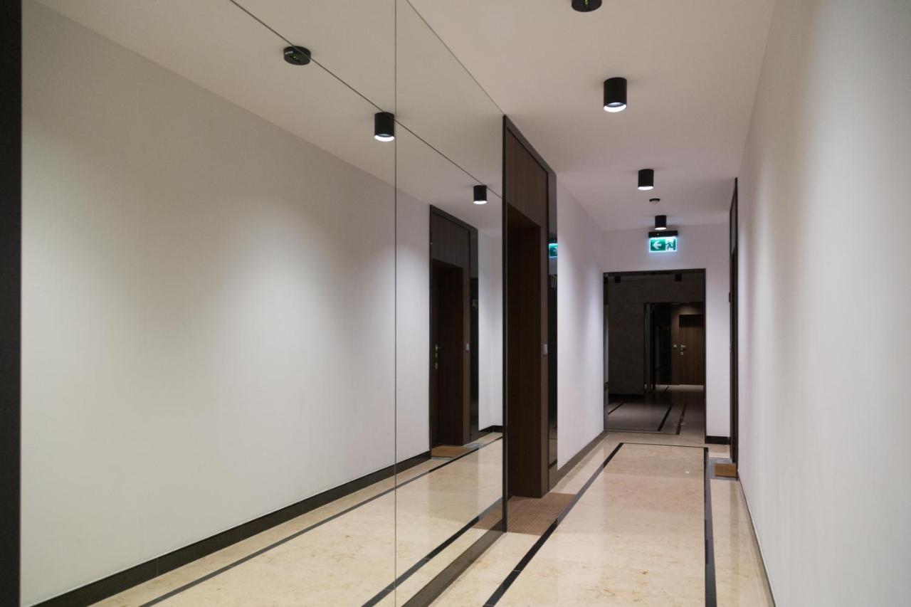 Exclusive 2Br! Apartment In Center +Netflix +Gym Warschau Buitenkant foto